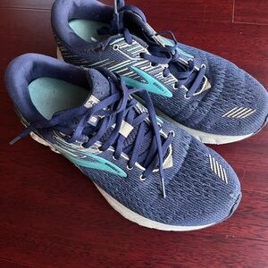 Brooks Adrenaline GTS 19 Blue Women’s Running Shoe 9.5